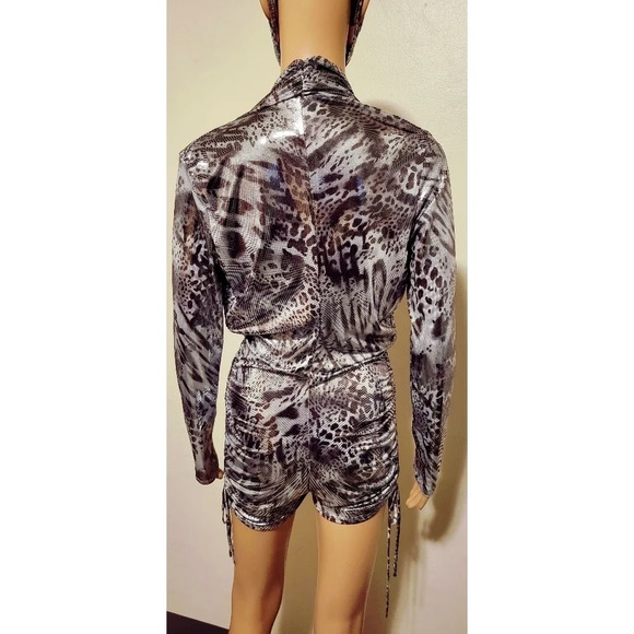 KTOO Mask/Romper 2PC Set - Silver (Size L) - Picture 4 of 9